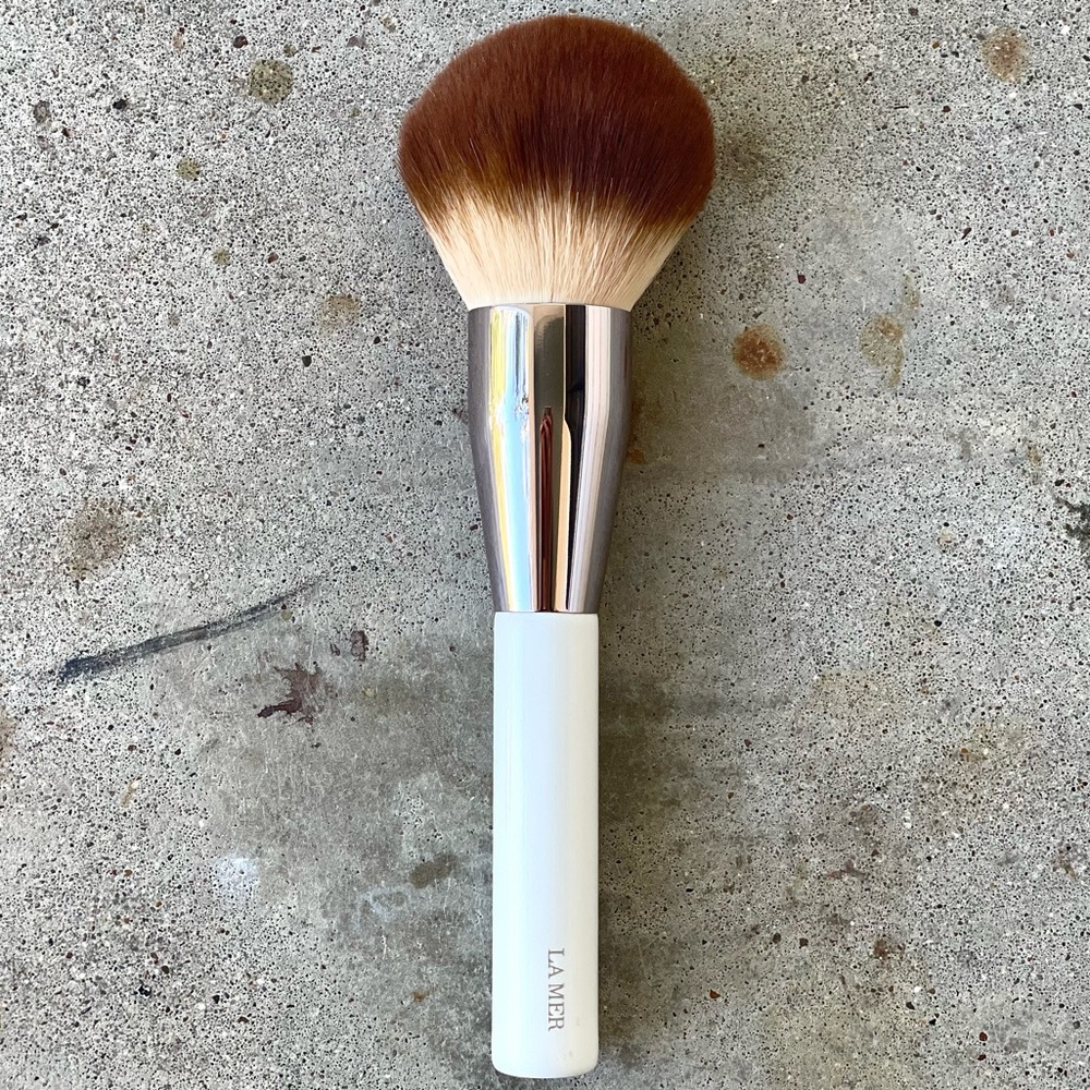 La Mer The Powder Brush
